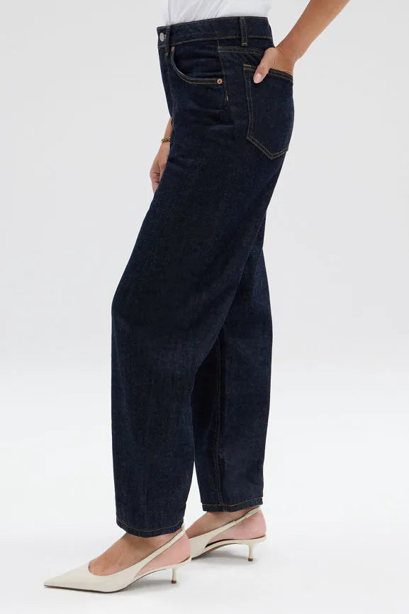 High Rise Barrel Jean