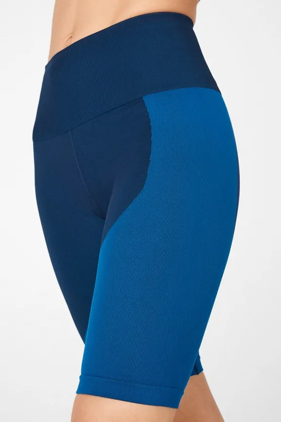 Seamless High-Waisted Block Short